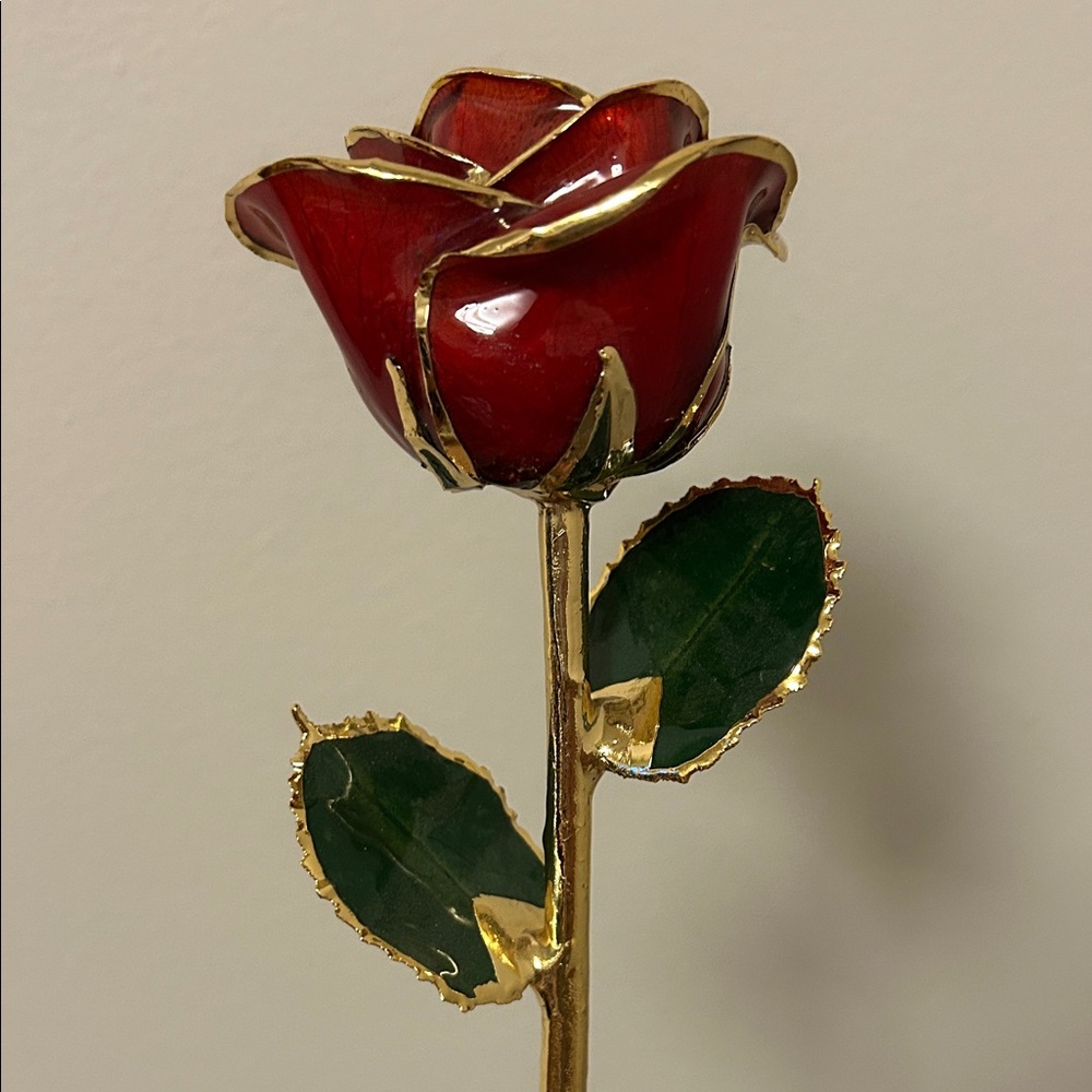 Rose dipped in 24 k gold